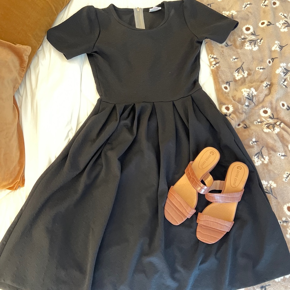 LuLaRoe Black Amelia Dress Small